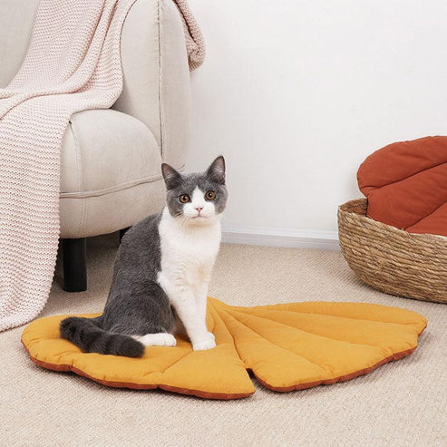 Leaf Cat Bed Mat