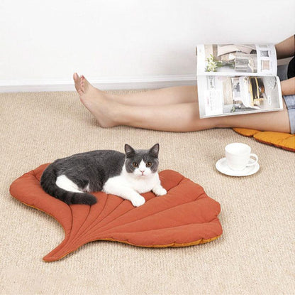 Leaf Cat Bed Mat