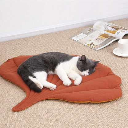 Leaf Cat Bed Mat